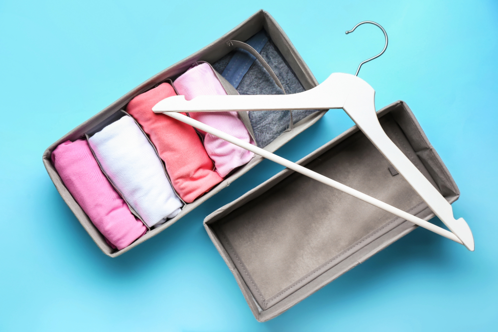 How to declutter clothes in your closet